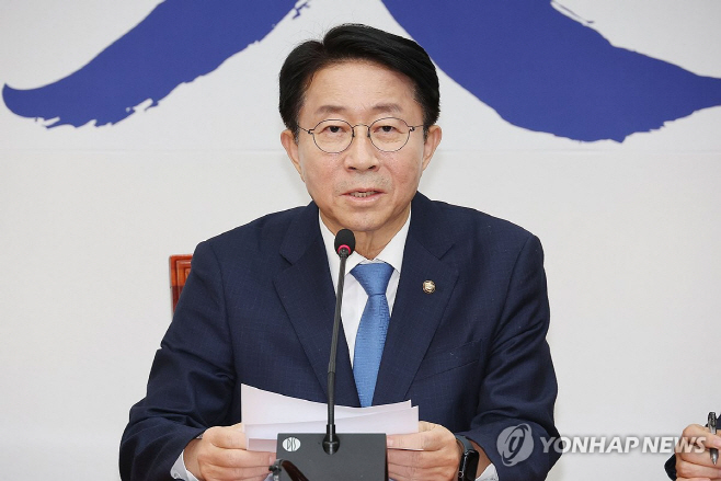 조정식 더불어민주당 의원 연합 백드롭 다른거 단독