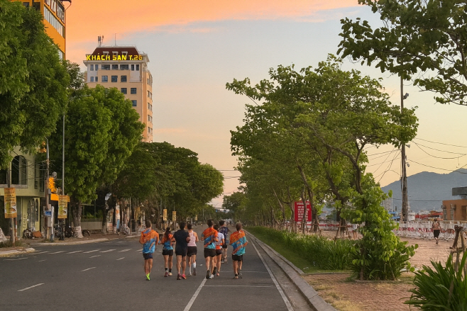 [하나투어 사진자료]하나투어, MZ세대 러닝 열풍 발맞춰 다낭 런트립 5일 상품 출시