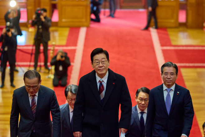 이재명 대통령, 청와대 첫 출근