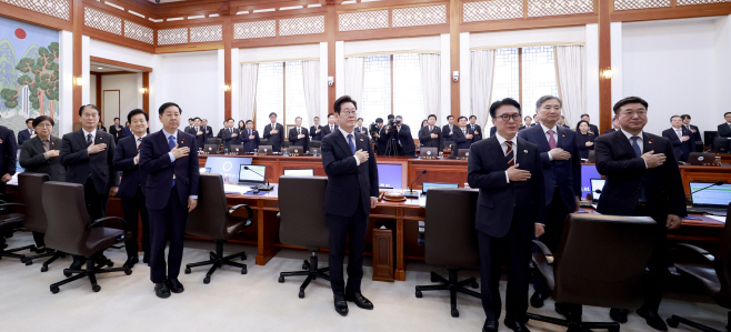 이재명 대통령, 청와대에서 첫 국무회의