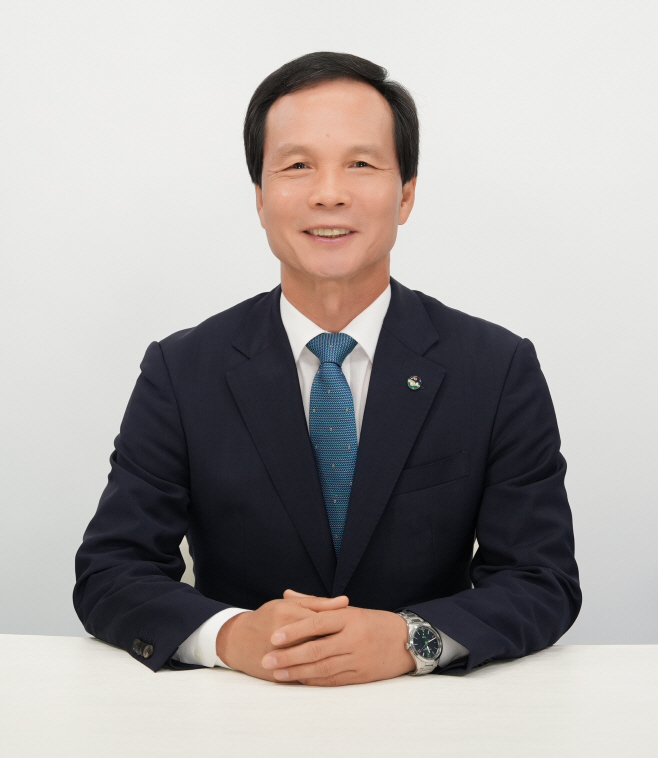 1. 음성군수 사진