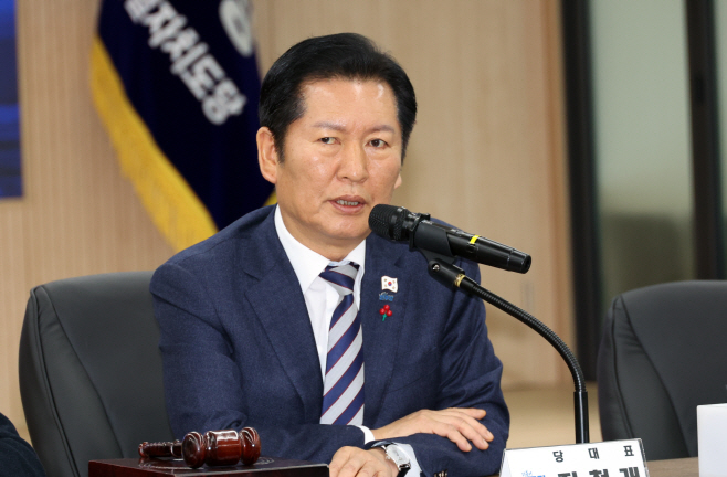 전북 현장 최고위에서 발언하는 정청래 대표<YONHAP NO-1169>