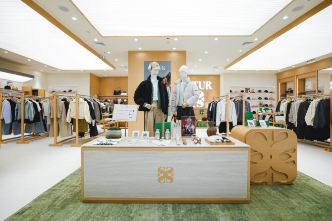 [이미지 1] SATUR(세터), 상하이 매장 전경 이미지