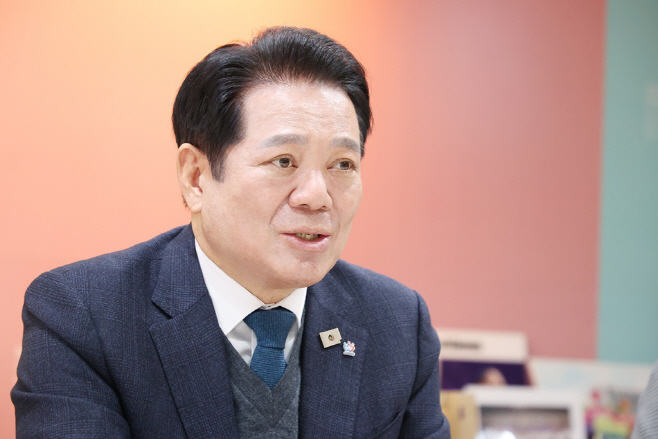 최대호 안양시장(참고사진_가로형 사진)