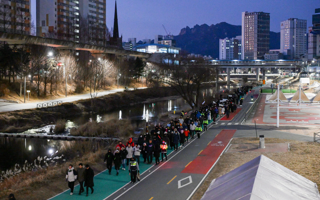 자치행정과(2026 해맞이 산책 성료)5