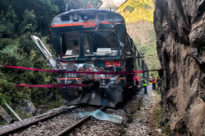 TOPSHOT-PERU-ACCIDENT-TRAIN-MACHU PICCHU <YONHAP NO-2729> (AFP)
