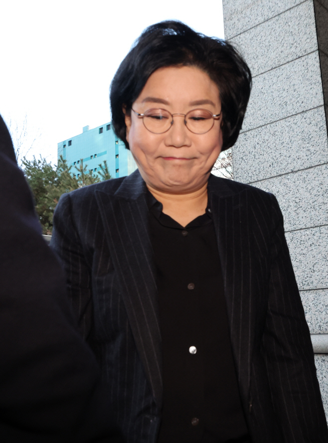 출근하는 이혜훈 후보자<YONHAP NO-2154>