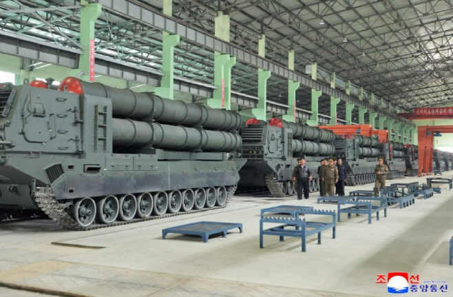 1230 김정은_방사포 현지지도