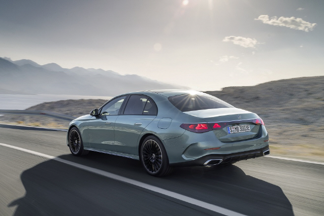 사진4-메르세데스-벤츠 E-클래스 AMG 라인