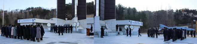 충혼탑 참배 -의원단-horz