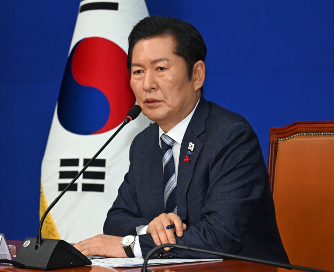 [포토] 답변하는 정청래 대표