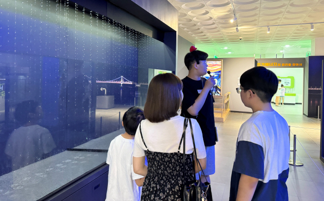 20260105 부산창의융합교육원, 겨울방학 맞아 학생 도슨트 해설 프로그램 운영_붙임