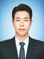 정영록 증명사진