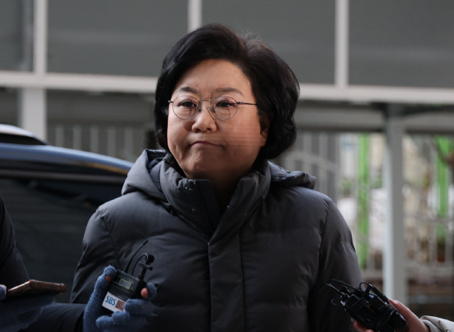 질문 듣는 이혜훈 기획예산처 장관 후보자<YONHAP NO-1816>