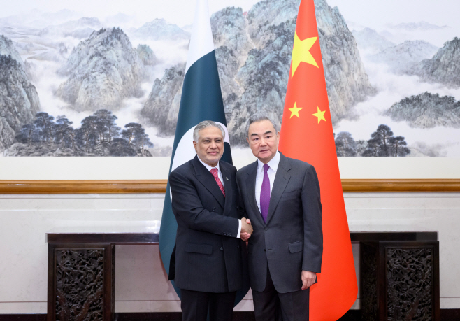 CHINA-BEIJING-WANG YI-PAKISTANI DEPUTY PM-STRATEGIC DIALOGUE (CN)