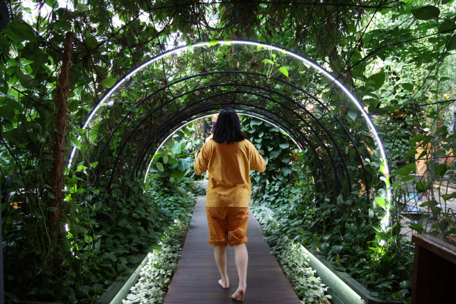 2 녹음 짙은 실내정원, 미리내힐링클럽의 가든푸실 (2)