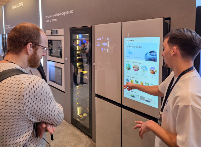 삼성전자 '더 퍼스트룩' 전시관 이모저모 ① (8)