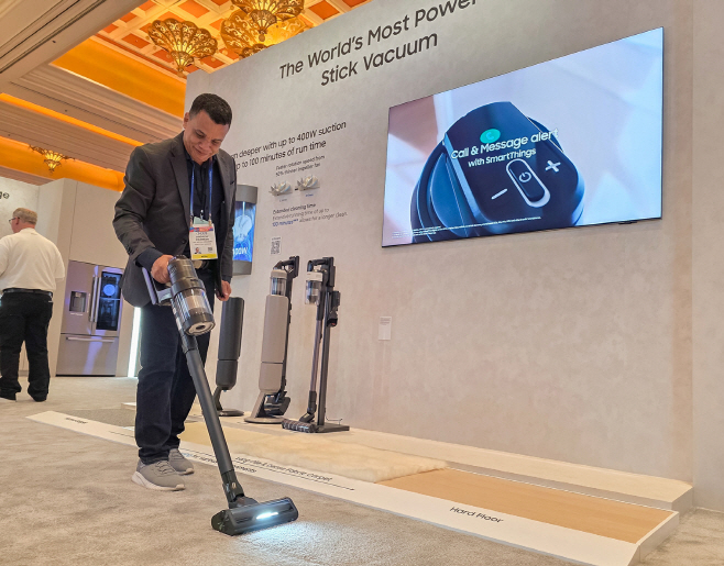 삼성전자 '더 퍼스트룩' 전시관 이모저모 ① (9)