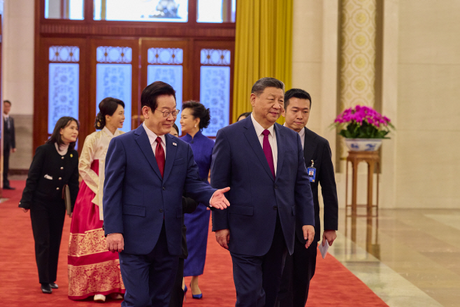 환영식 마친 한·중 정상<YONHAP NO-8547>