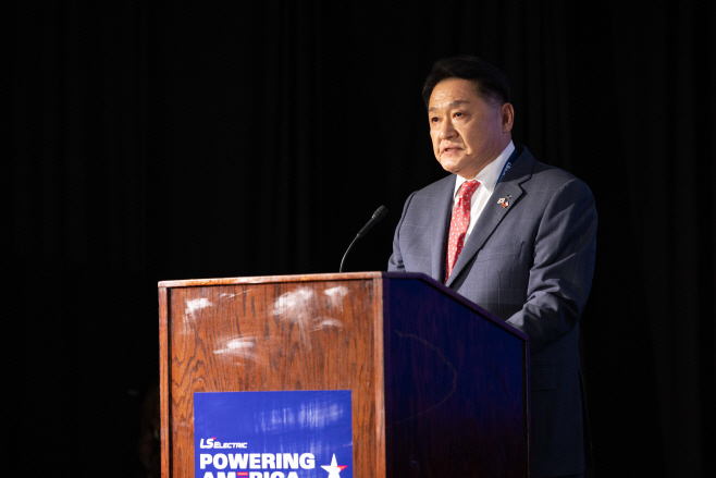 사진1)LS일렉트릭 구자균 회장_미국 텍사스 배스트럽 캠퍼스 준공식_2025