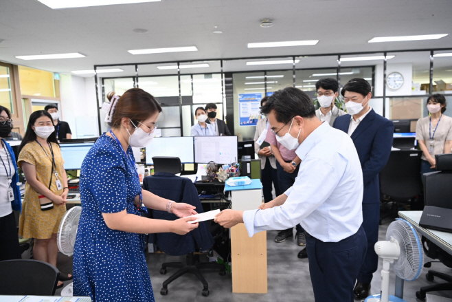 김동연경기지사_출산직원격려