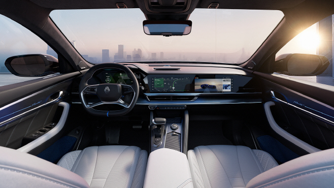 [사진자료] 르노 필랑트(Renault FILANTE)_1열 실내