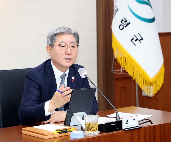 #1. 240409 보도사진1(오태완 군수 군민들께 죄송해...군의회 군민 볼모 예산 삭감 참담) (1)