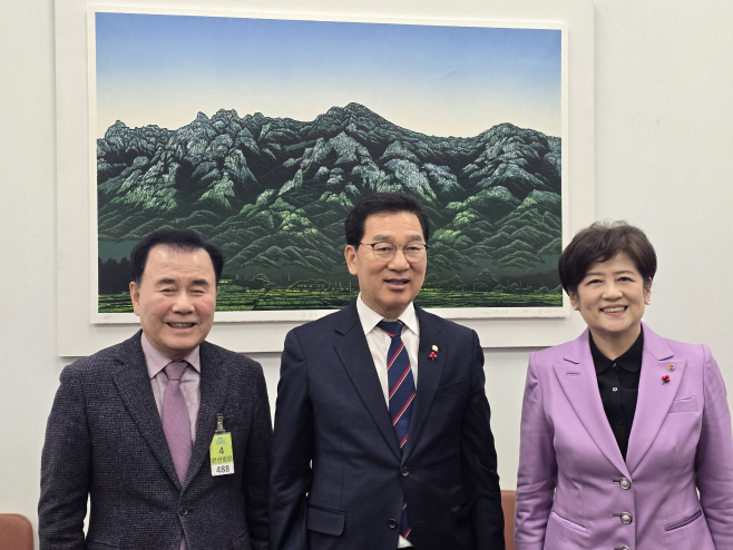 김지철 충남교육감, 국회 방문해 충남·대전 행정통합 관련 간담회