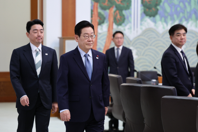 이재명 대통령, 수석보좌관회의 참석