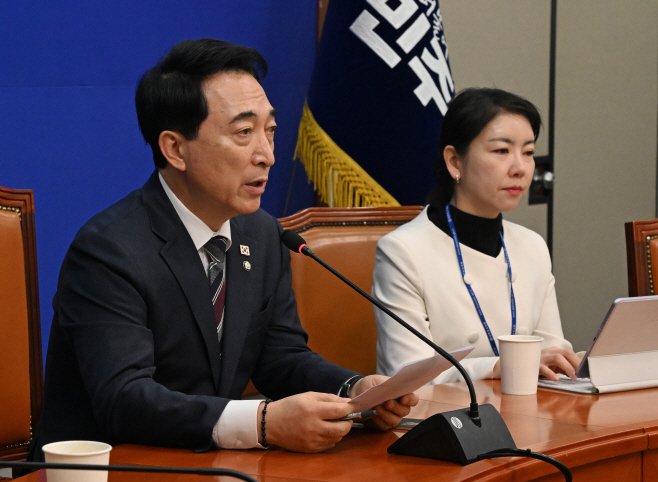 박수현 민주당 수석대변인, 현안 관련 기자간담회