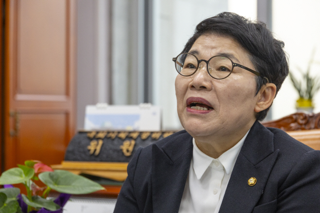 이혜훈 후보자 관련 입장 밝히는 임이자 재정경...<YONHAP NO-4281>