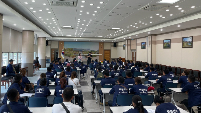 충북도, 외국인 계절근로자 도입 확대 4