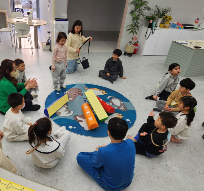 [아이돌봄과]새마을24시 마을돌봄터  윷놀이 프로그램