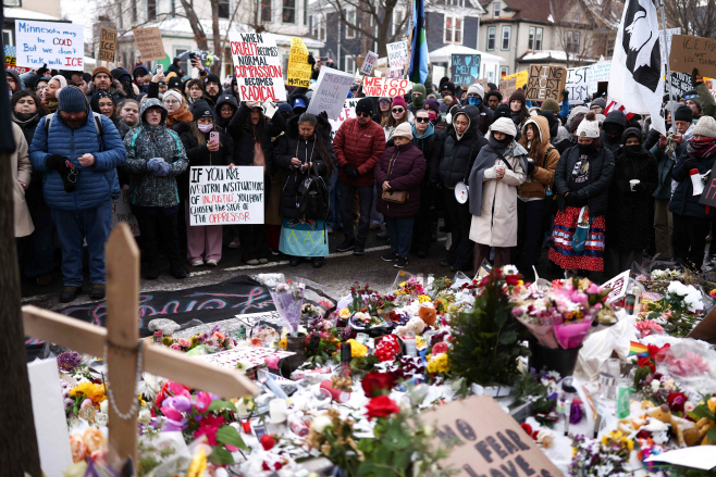 US-IMMIGRATION-ICE-SHOOTING <YONHAP NO-1675> (AFP)