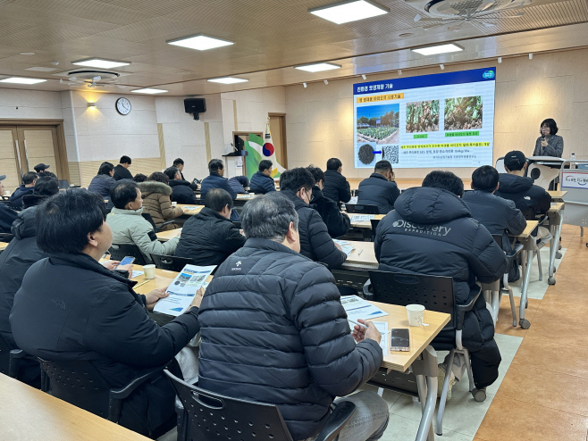 1-1 포천시시설채소연합회·연구회, 2026년 시설채소 토양관리교육 및 연시총회 개최(역략강화교육)