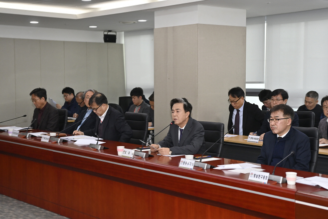 김태흠 지사 “정부 인센티브안 졸속”