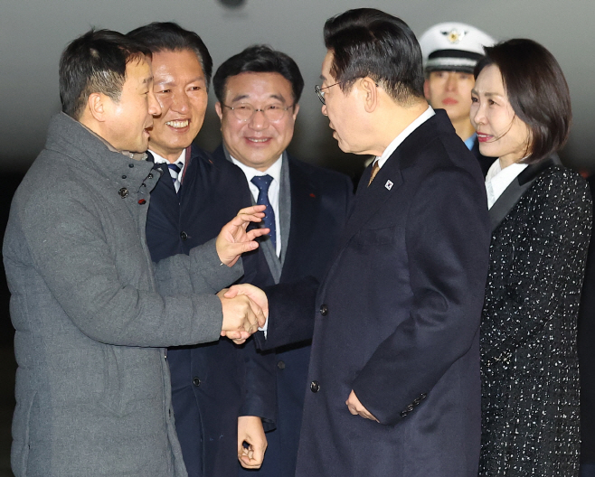 이재명 대통령 귀국