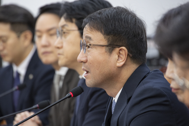 원내대책 발언하는 한병도 원내대표<YONHAP NO-2462>