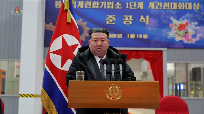 김정은, 준공식서 양승호 내각부총리  해임<YONHAP NO-2449>