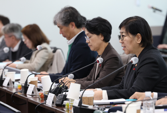 발언하는 정은경 장관<YONHAP NO-4815>