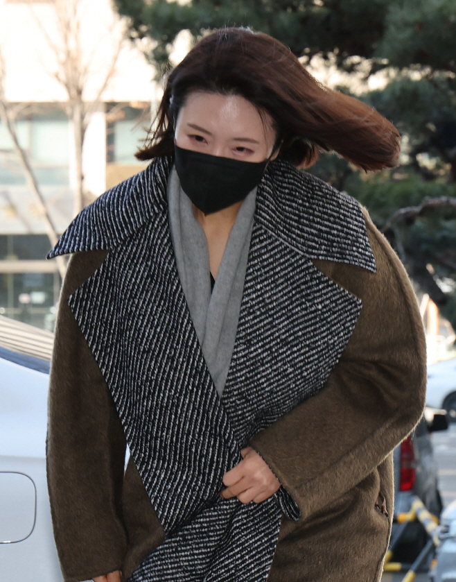 '김병기 공천헌금 관여 의혹' 동작구의회 부의장...<YONHAP NO-4937>