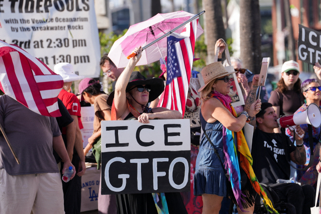 USA-TRUMP/PROTESTS-LOS ANGELES