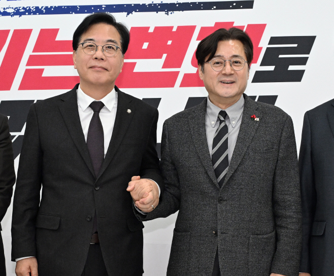 송언석 원내대표, 홍익표 정무수석 접견