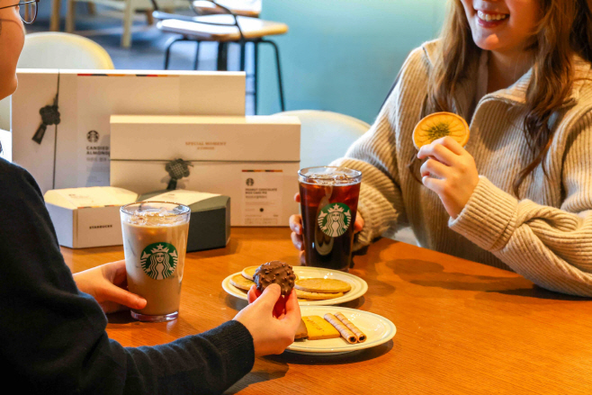 [20260120] 스타벅스 사진자료5_ 부담은 낮추고 혜택은 높이고 스타벅스 '설 기프트 상품' 사전 예약 오픈