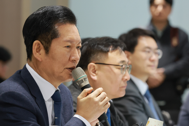 인사말하는 민주당 정청래 대표<YONHAP NO-4862>