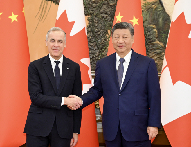 CHINA-BEIJING-XI JINPING-CANADA-PM-MEETING (CN)