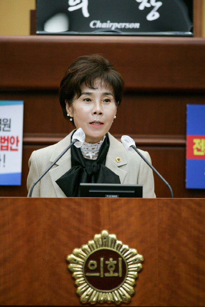 김이제