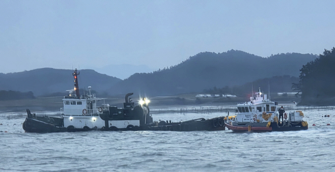 침수선박 구조중인 목포해경 1