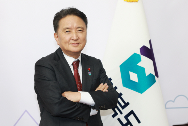 김영환 도지사 프로필9 (2)