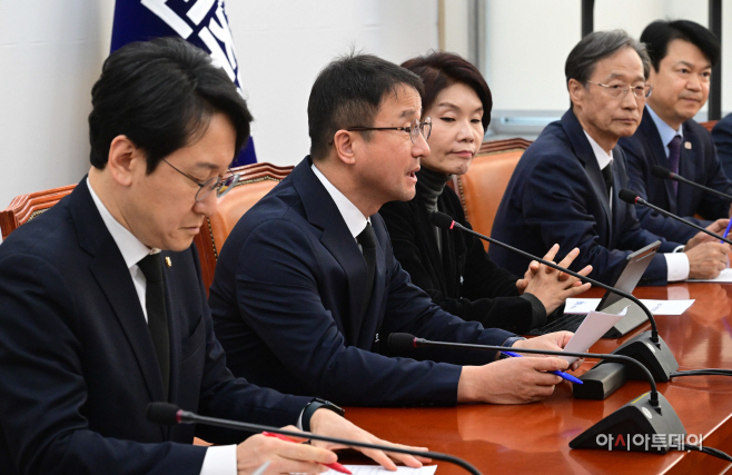 민주당 정책조정회의-03